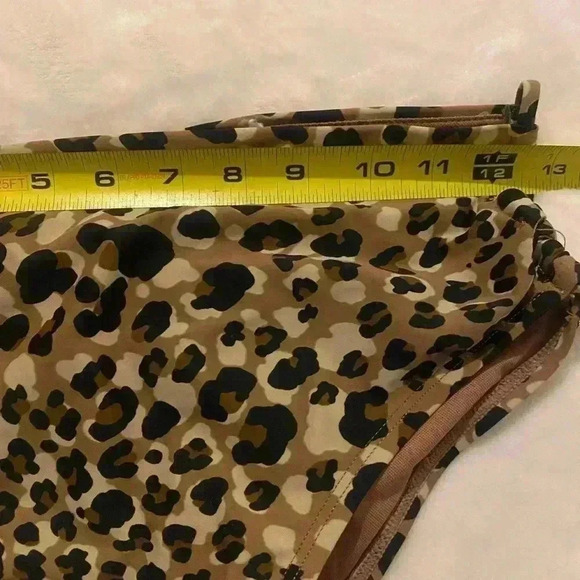 Time & Tru women’s two piece leopard print bathing suit. - Picture 8 of 9